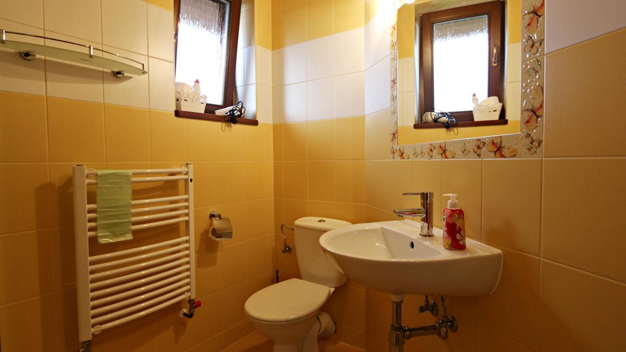 Czarli Homestay