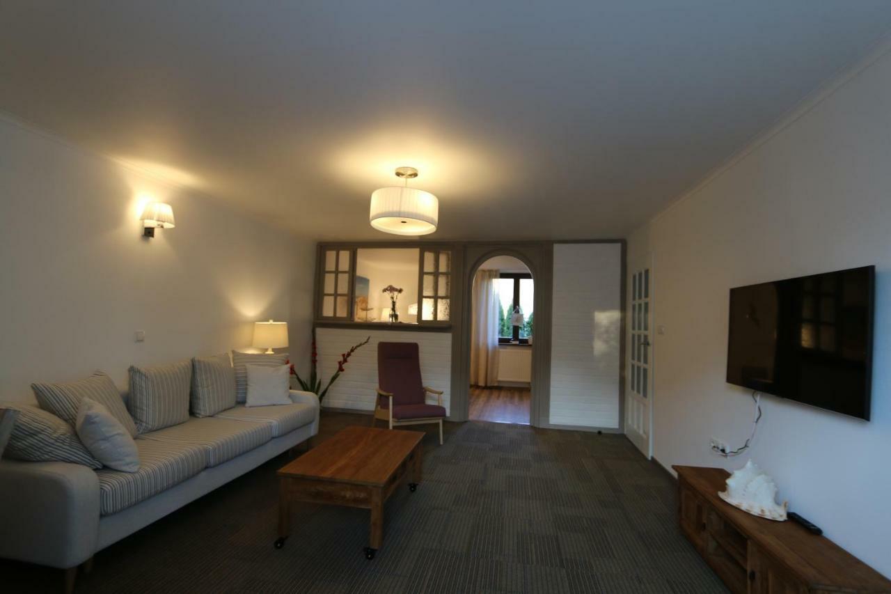 Czarli Homestay