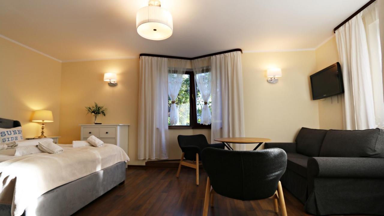 Czarli Homestay