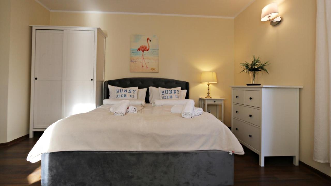 Czarli Homestay